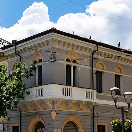 Da Residenza Avezzano Bed & Breakfast 3*